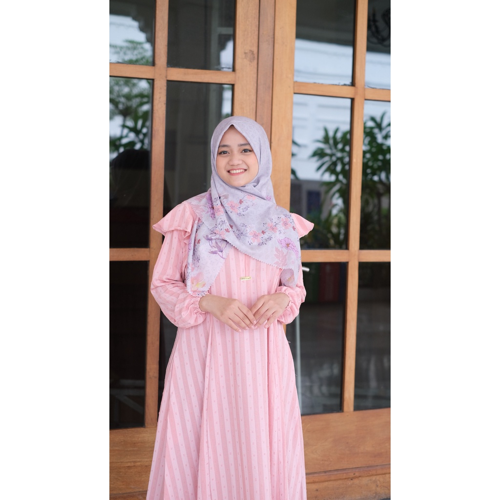 Zakiah Hijab - Gamis Muslimah Premium Stripes Pink