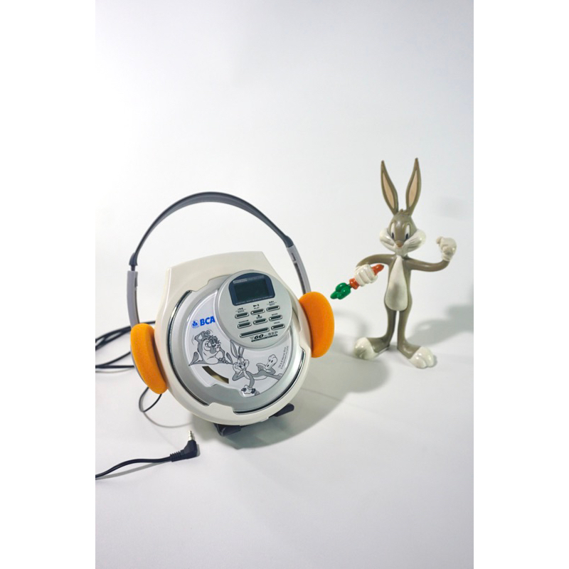 Looney tunes portable CD player from bca merchandise