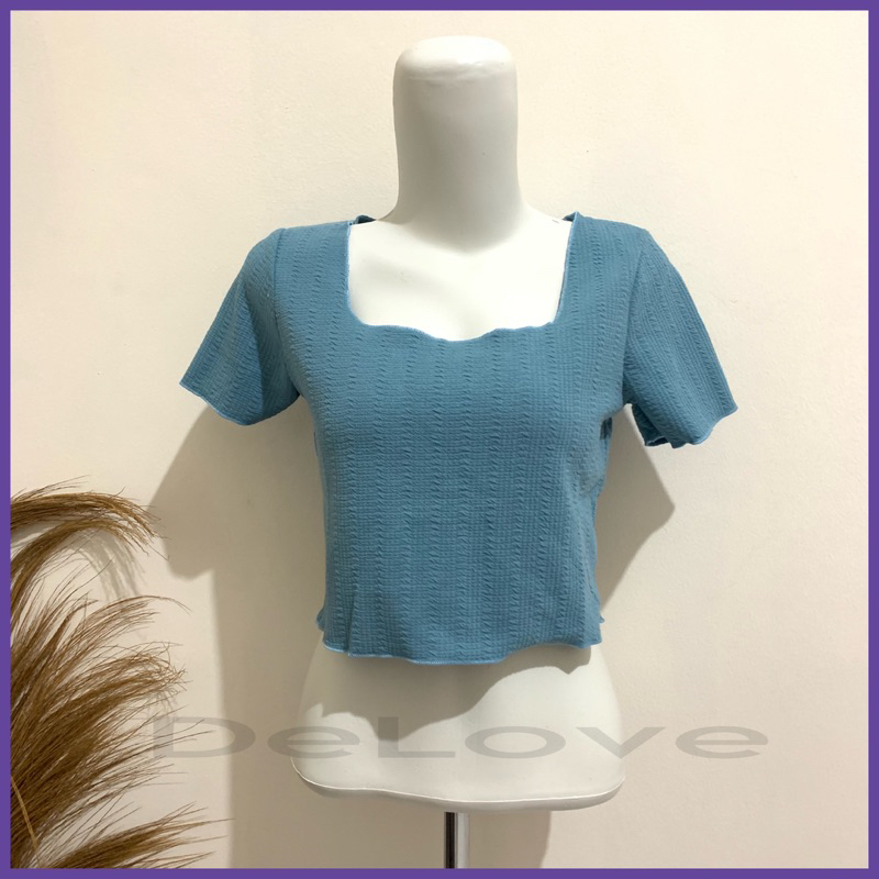 DeLove - Atasan Knit Croptop Waffle Squareneck Shirt | Kaos Rajut Leher Kotak Wanita