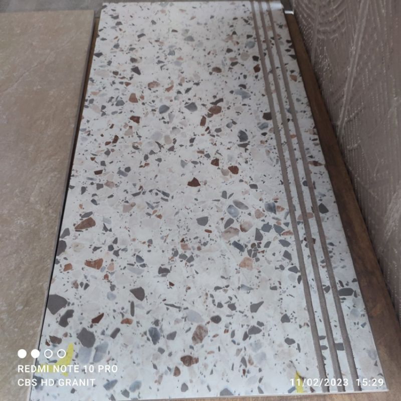 granit anak tangga 30x60 dan 20x60 terazo Venic white