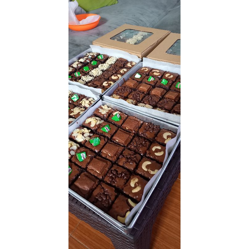 

Fudgy Brownies mix topping