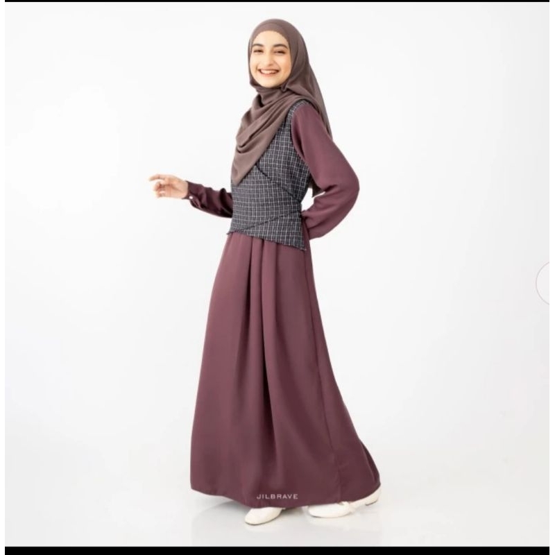 Gwen Dress Jilbrave warna Deep Mulberry Size M (NEW)