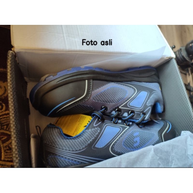 Sepatu Safety Jogger Cador Biru Second