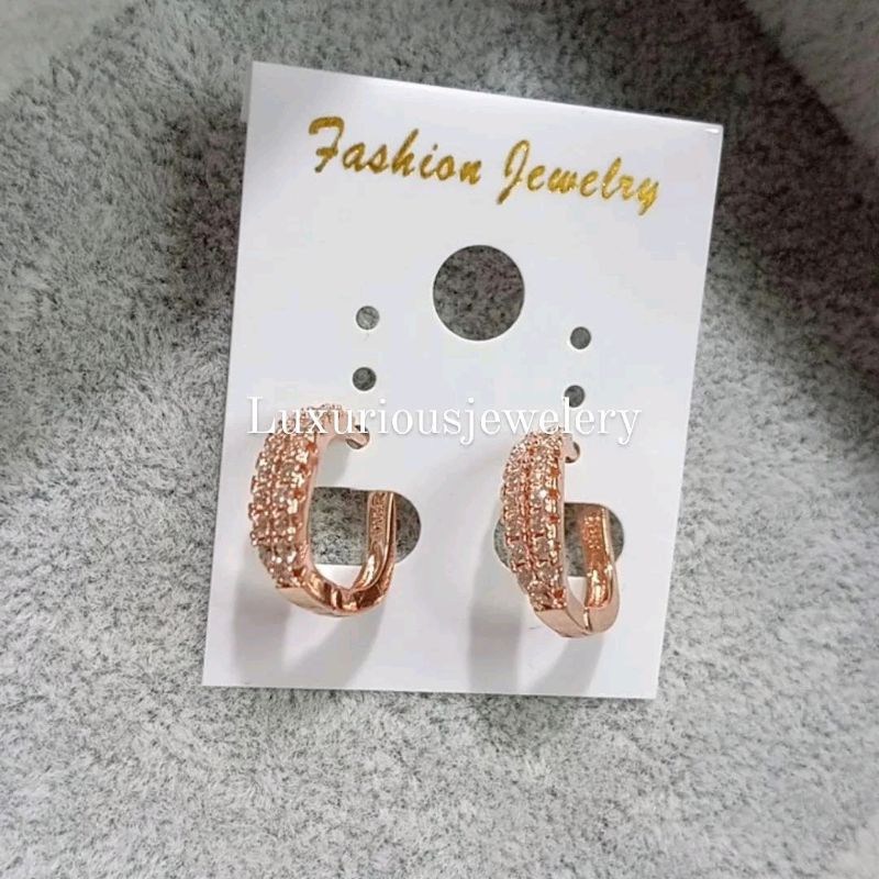 Anting klip premium cutting diamond look