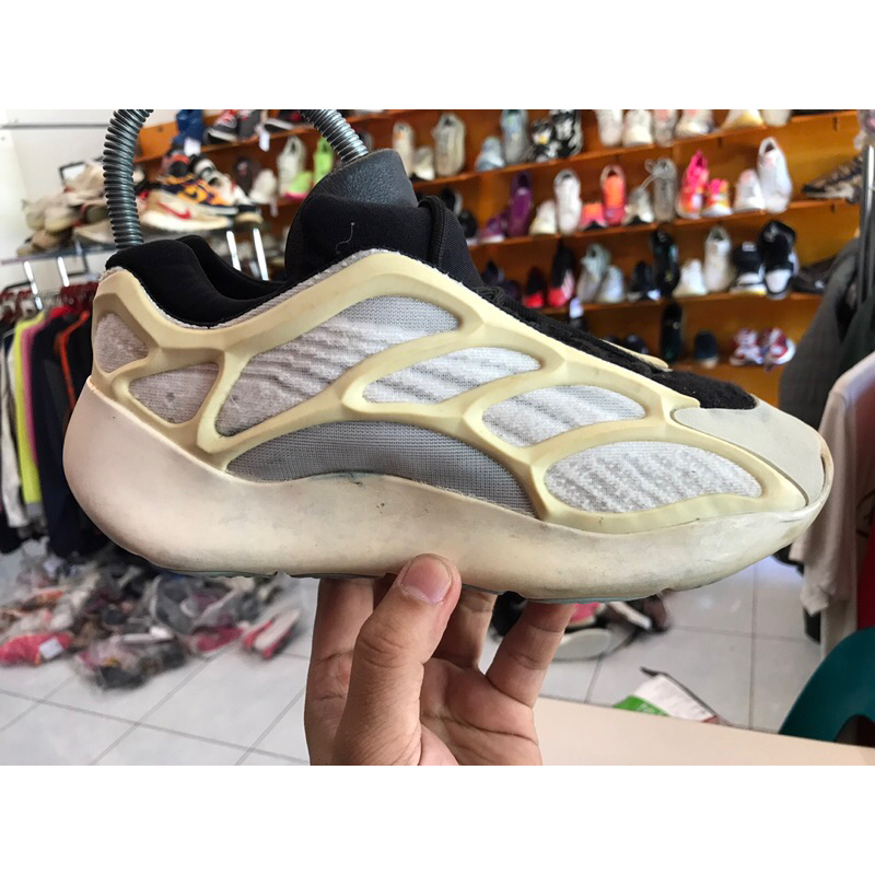 SEPATU ADIDAS - UKURAN 39,5 SECOND BRANDED ORIGINAL