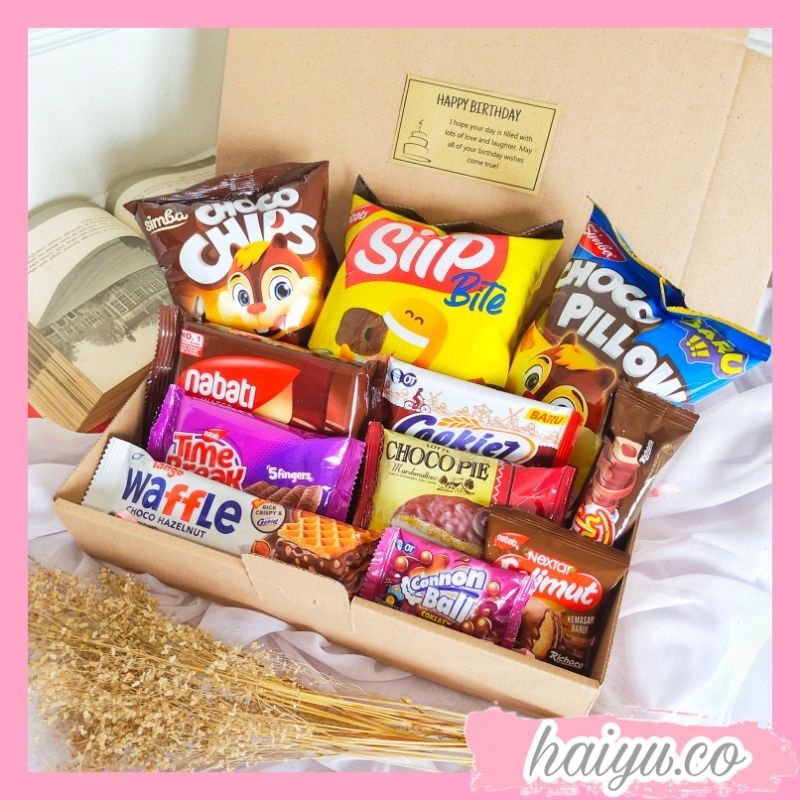 

[READY] Set Snack Box Hampers Kado Valentine Coklat Ulang Tahun Wisuda By Haiyu.co