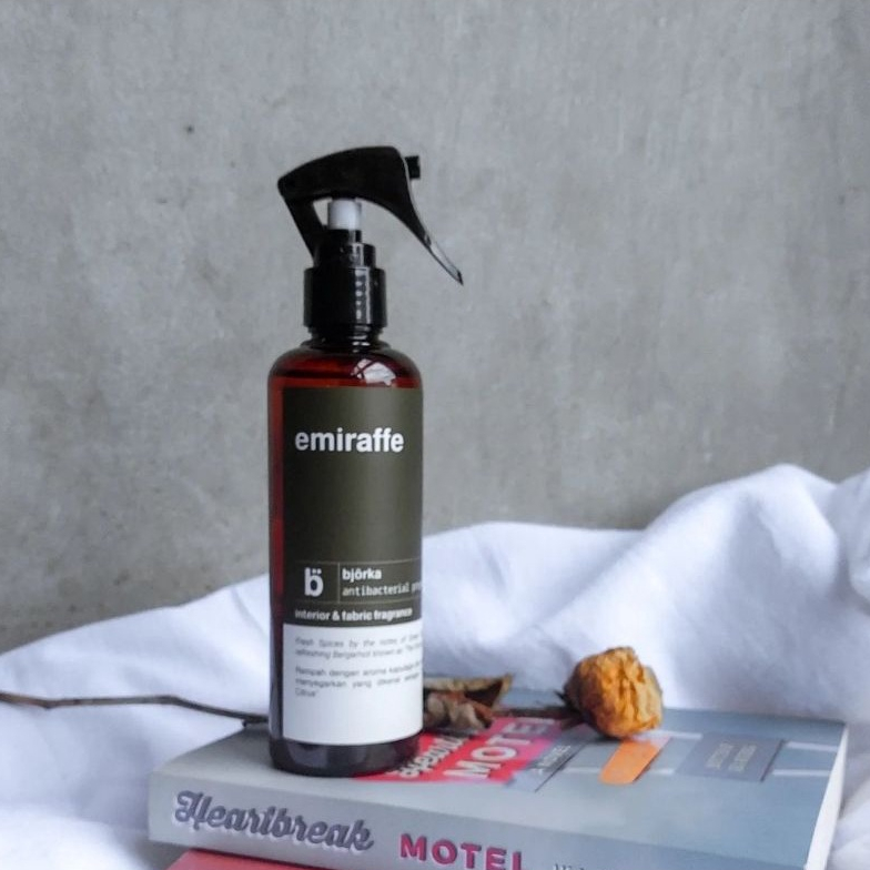 Bjorka Bed Linen Spray Pengarum Sprei Kasur Sofa Karpet Helm Korden Ruangan