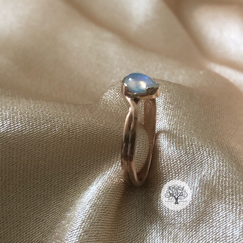 SOLD OUT ethiopian opal gold ring