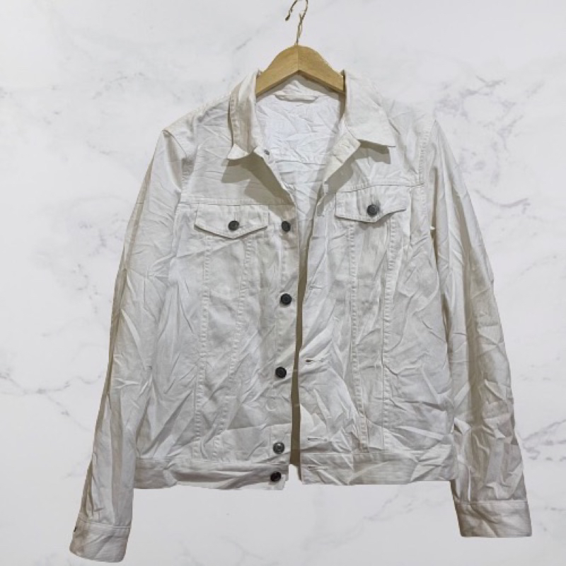 GU Broken White Denim Trucker