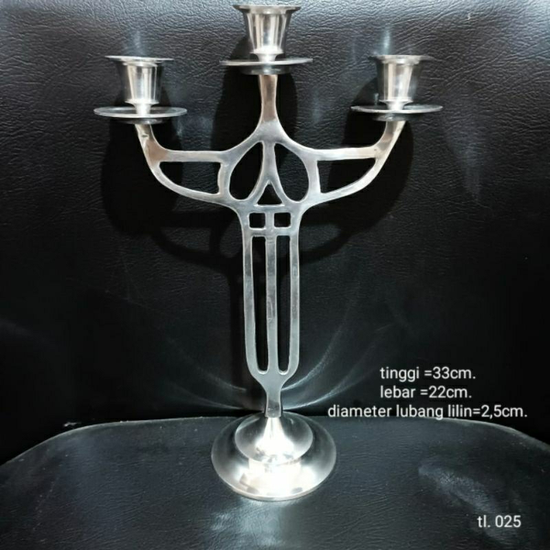 Tempat lilin cabang 3 / 3 lubang lilin logam silver