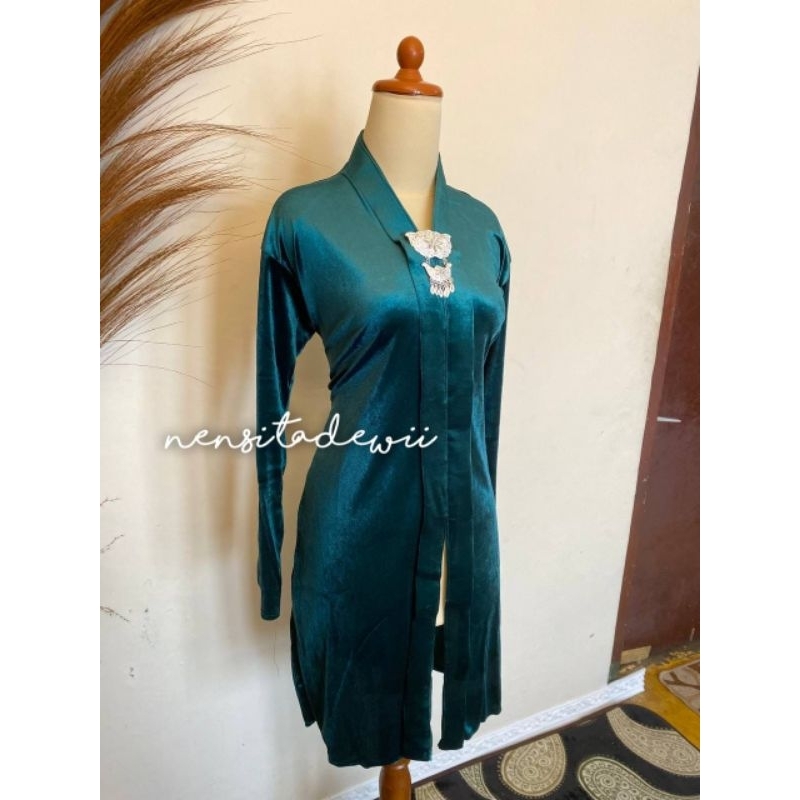 Kebaya Kartini (Leher V), Body Panjang - Warna Hijau Botol