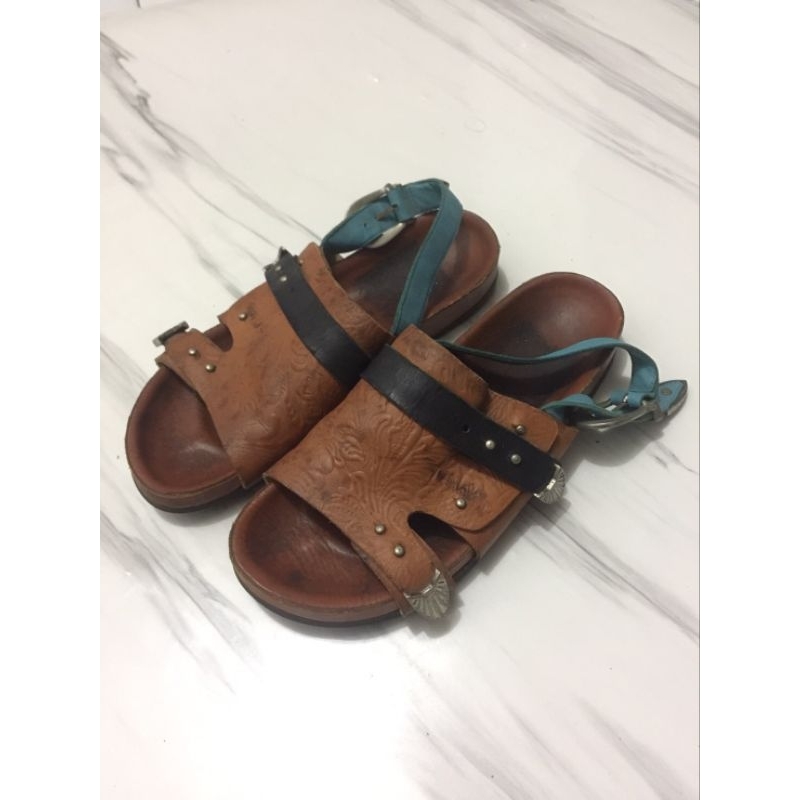 Toga Pulla Navajo Sandal
