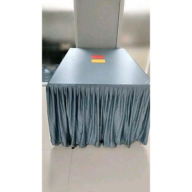 DEKORASI MEJA/SKRITING MEJA/ROK MEJA REMPEL RUMBAI MEJA TERBUAT DARI KAIN FILAMIN ATAU KAIN KILAP/KA