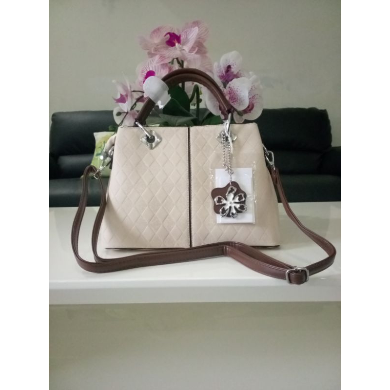 86016 beige tas slempang wanita Taoleyu tas sling bag