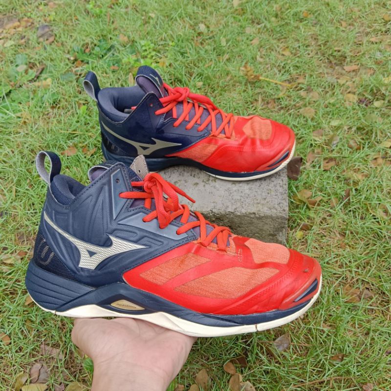 sepatu mizuno momentum 2 second original