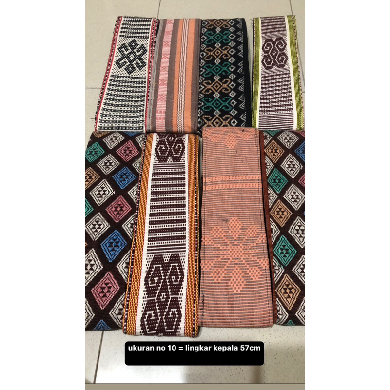 peci / kopiah tenun ntt