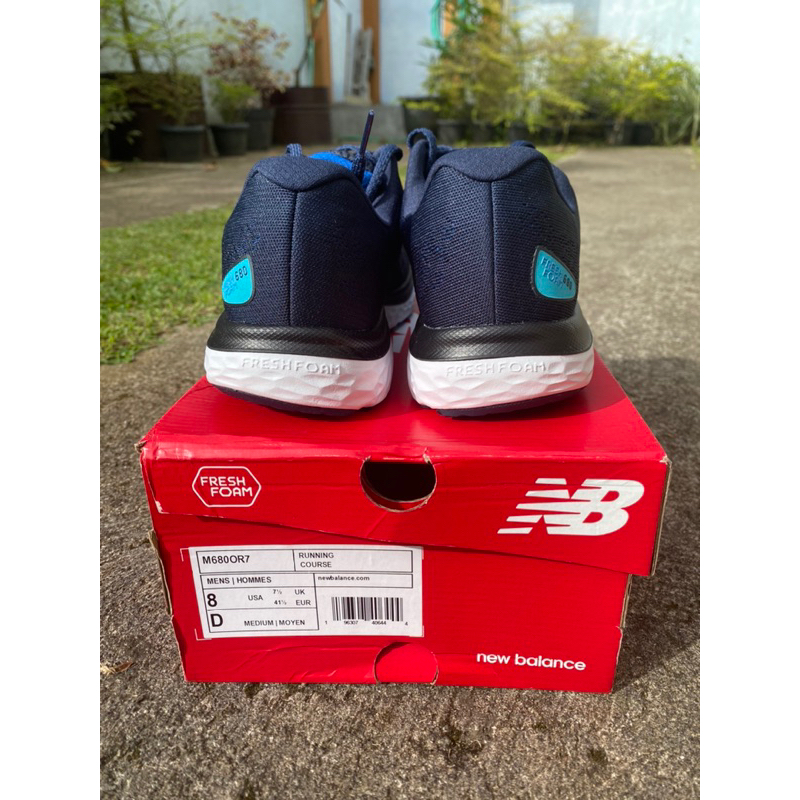 Sale 70% New Balance Men Running Course size 41.5 dan 42,5, NB men running