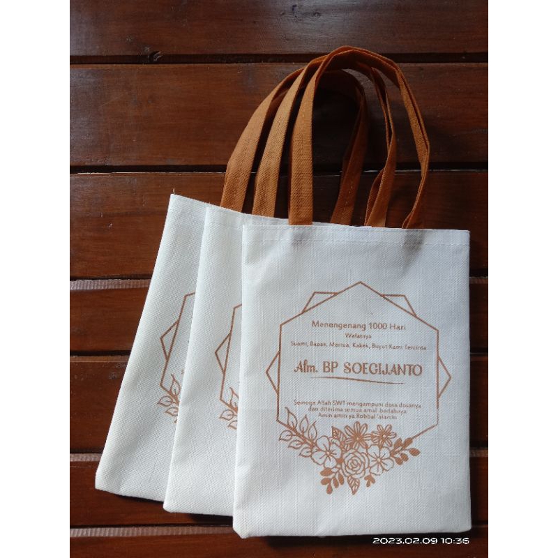 Tas asul asul souvenir hajatan wedding selamatan murah gratis sablon