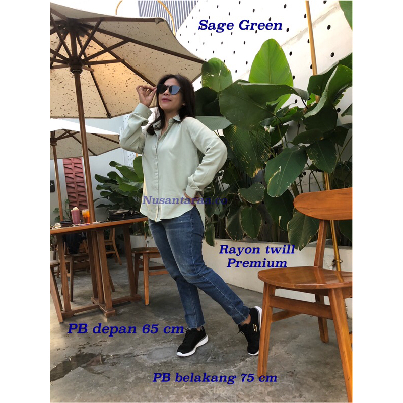 Kemeja Wanita Warna putih tulang, sage green twill premium kancing depan