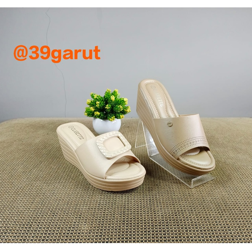 SANDAL WANITA CLARETTE AA308