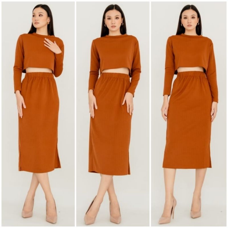 ♡ PREMIUM ♡ ORIGINAL ! SORAYA 2 IN 1 KNIT TEXTURED SET LONG SLEEVE CROP BLOUSE WITH SLIT MIDI SKIRT / SETELAN ATASAN &amp; ROK SELUTUT