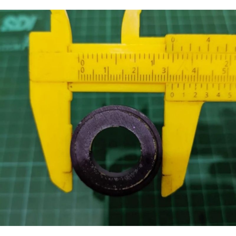 magnet jenis ,magnet Ferit ex spiker ukuran 32mm