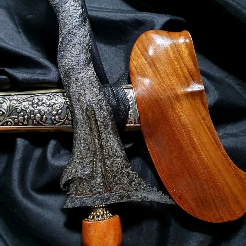 Keris Panimbal Luk 9 Pamor Buntel Mayit