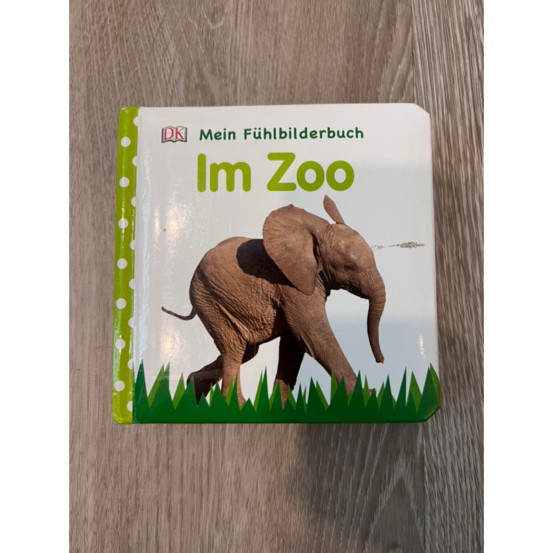 Preloved DK book ZOO buku anak tekstur