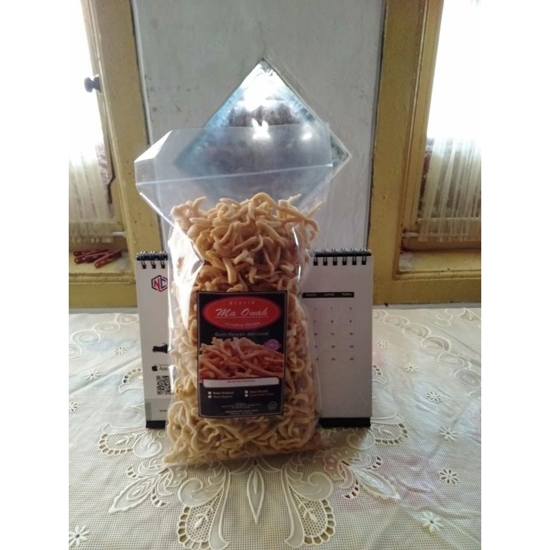 

Kue bawang/sistik mak onah kemasan 1/4kg