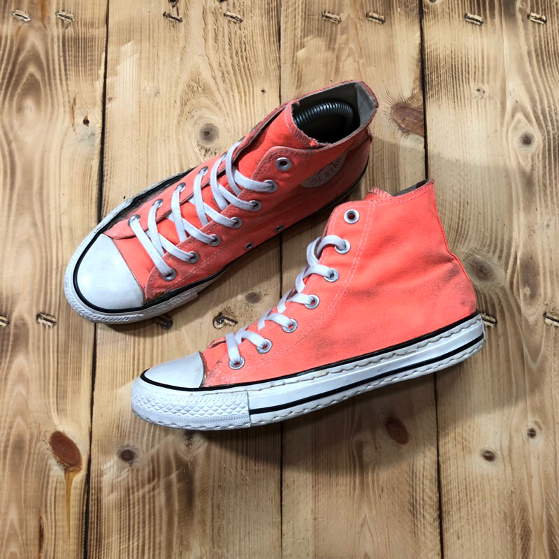 Converse high orange