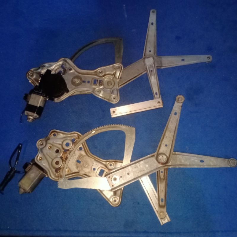 Dinamo Power Window Depan Belakang Kiri  Copotan BMW E30