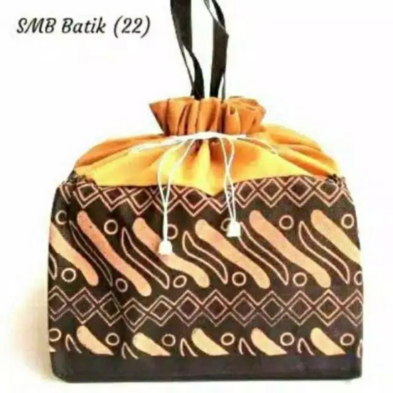 

1 LUSIN TAS BERKAT TAS HAJATAN SERUT BATIK 22X26X22