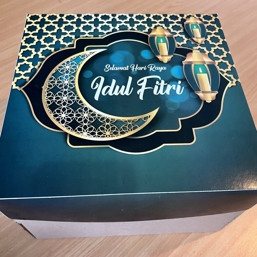 

( 5pcs ) Dus Box Cake Lebaran Kotak Kue Tempat Roti Lapis Legit Packaging Hampers Parsel Idul Fitri Kardus Eid Mubarak 22x22x16cm