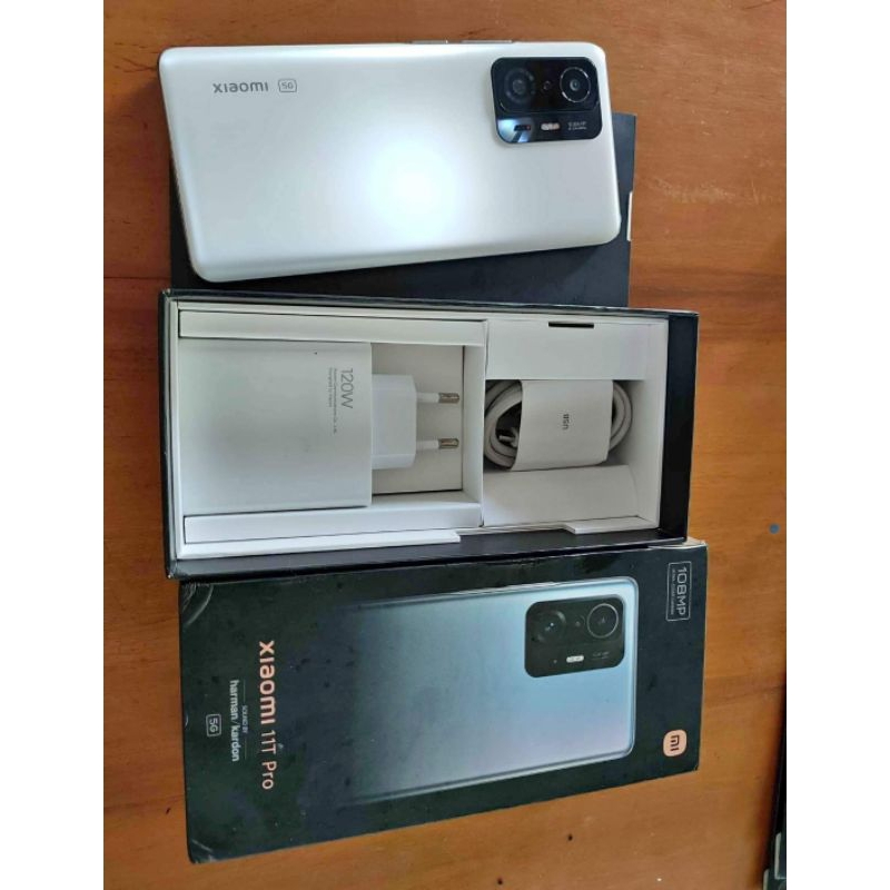MI 11T pro  12/256 GB