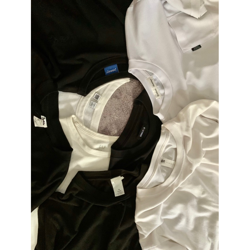 KAOS BASIC UNIQLO UUU