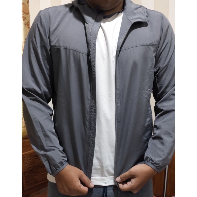 JAKET RUNNING SECOND - UNIQLO