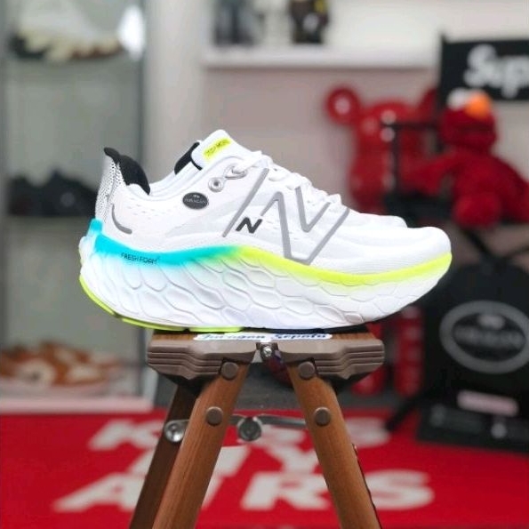 New Balance Fresh Foam X More v4 &quot;White Green&quot;