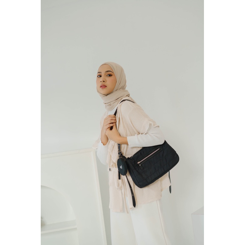 MINI HOBO SLINGBAG WATERPROOF  ANTI AIR