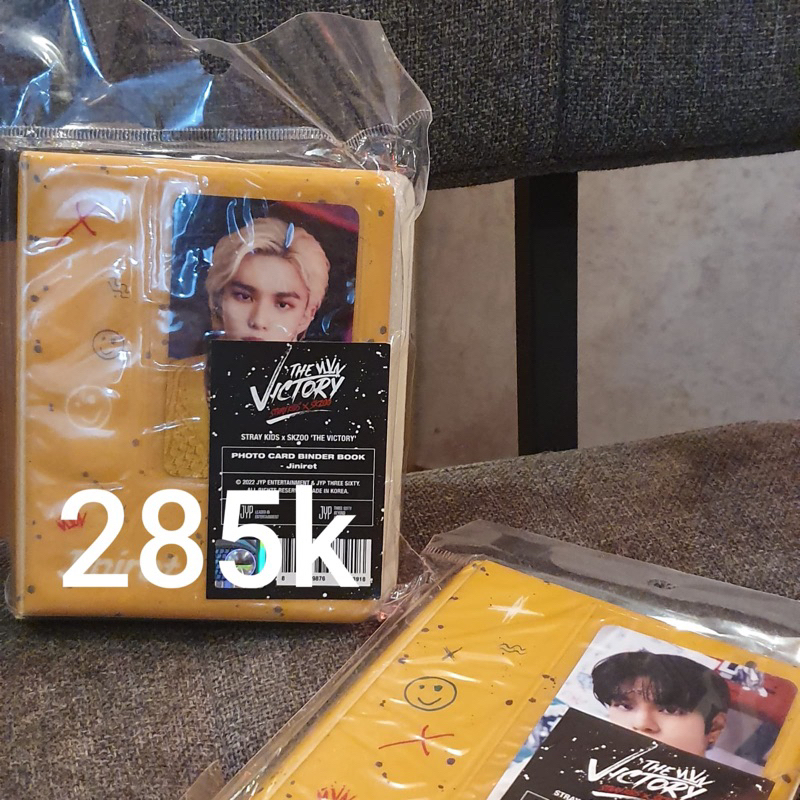 Want to sell ready stock binder kolbuk jiniret hyunjin skzoo victory pop up store