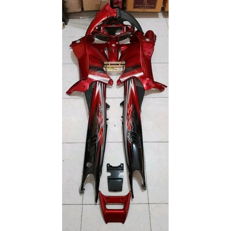 Yamaha 125 ZR bodyset coverset cover motor cover plastik warna merah maroon hitam termasuk visor dan