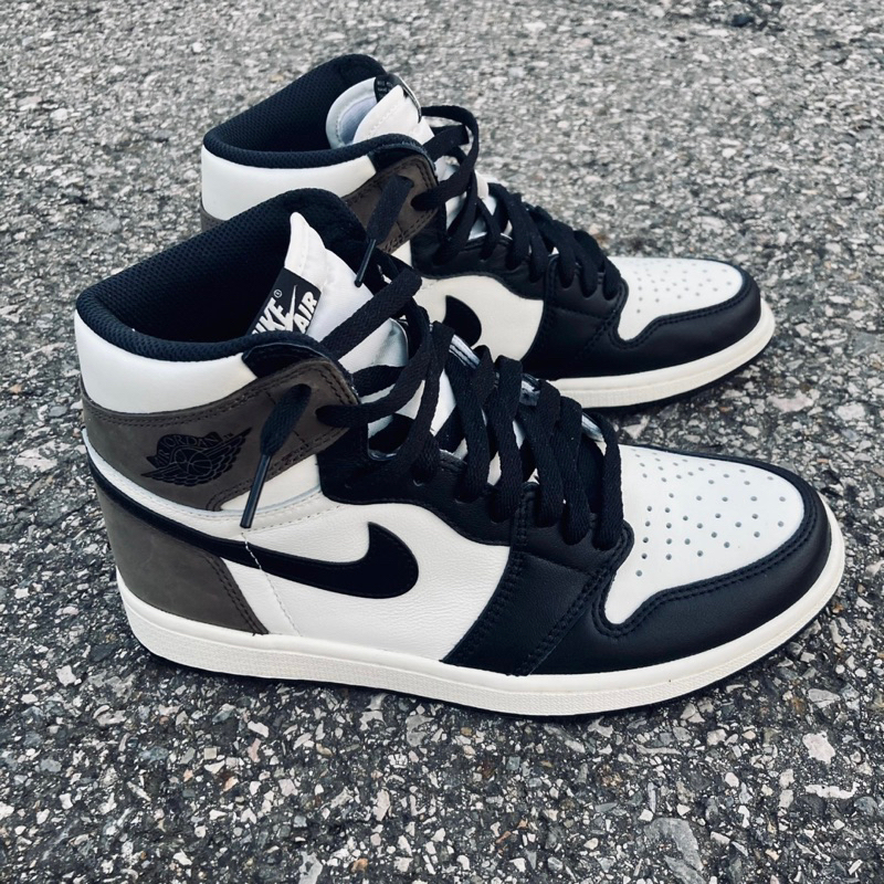 Nike Air Jordan 1 High Dark Mocha 100% Authentic