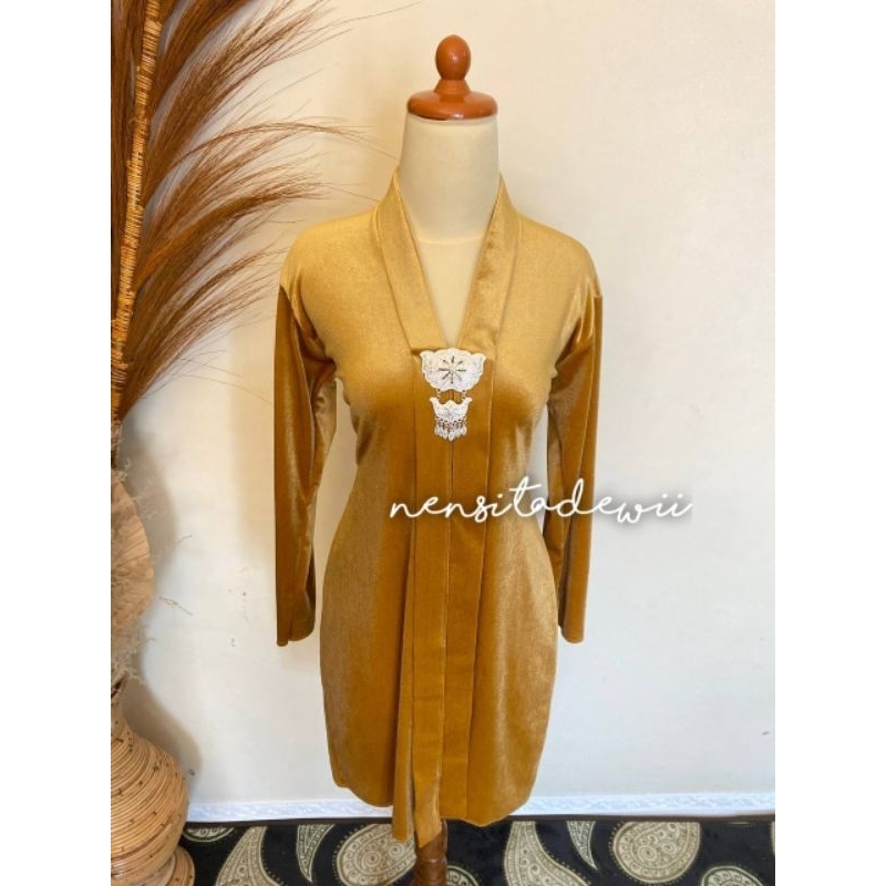 Kebaya Kartini (Leher V), Body Panjang - Warna Gold