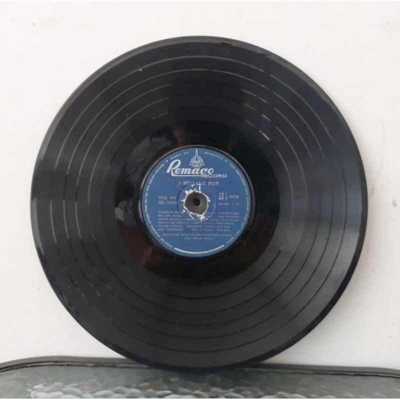 Vinyl Piringan Hitam 12 inch 3 Pop Stars