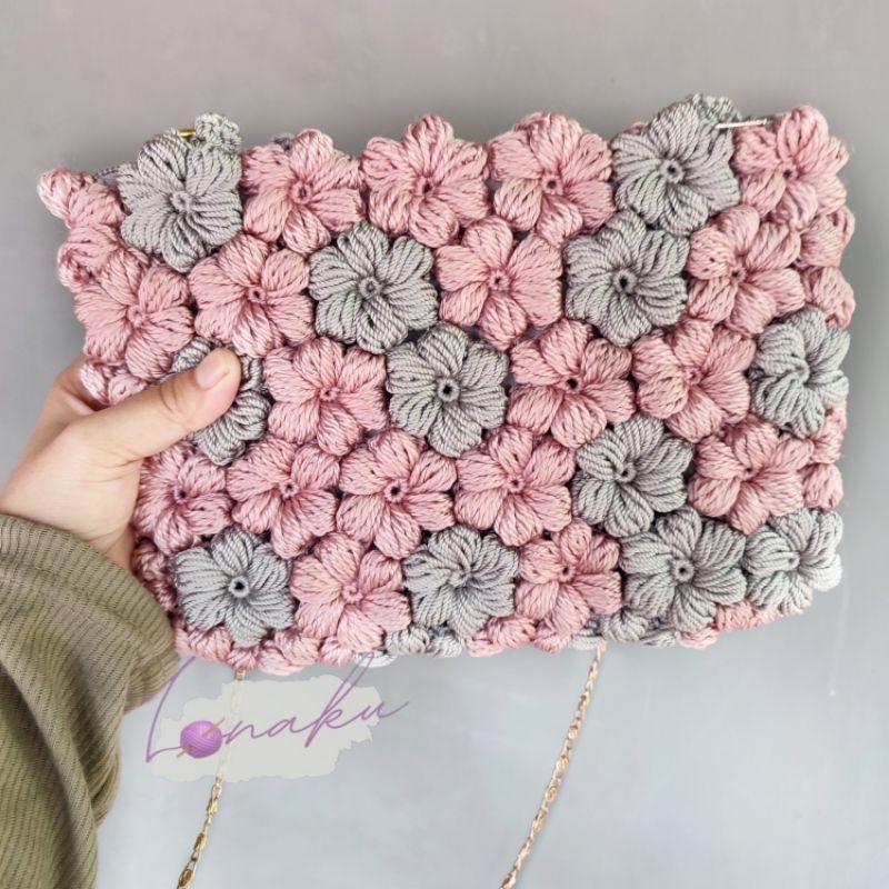 Tas Rajut Motif Bunga Atikah Simple / Tas Selempang Wanita Rajut Motif Bunga Atikah