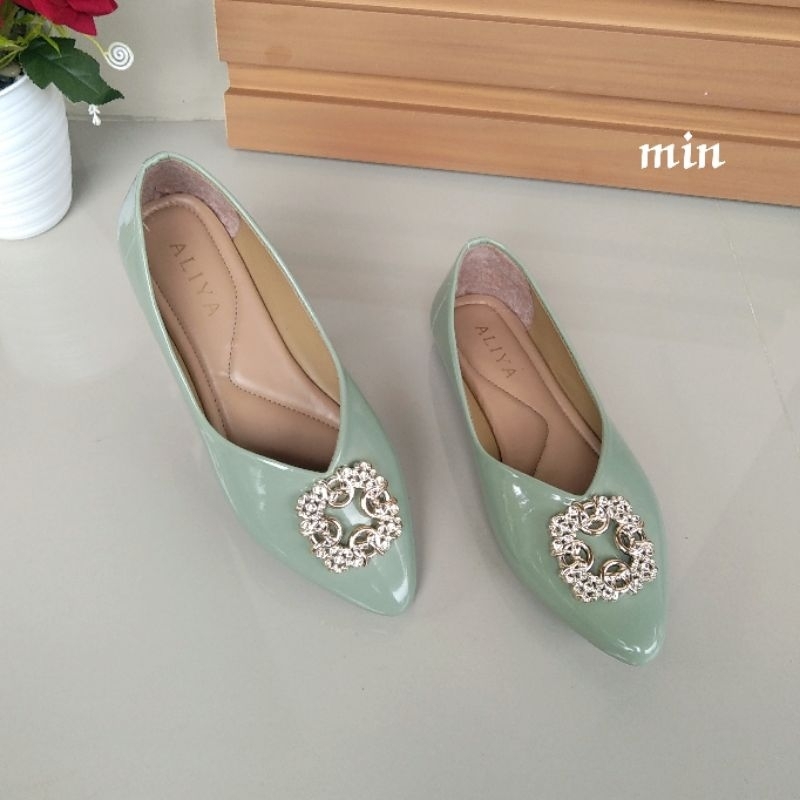 Aliya Sepatu Flat Wanita Casandra