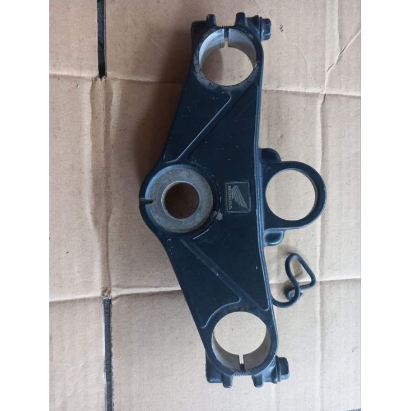 segitiga atas cbr250R