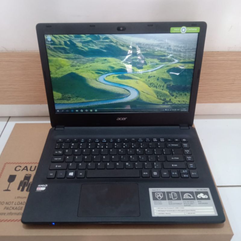 Laptop Acer ES1-420  AMD E1 - 2500 Ram 4Gb/ HDD 500GB  Vga AMD Radeon Hd 8240 Layar 14inch