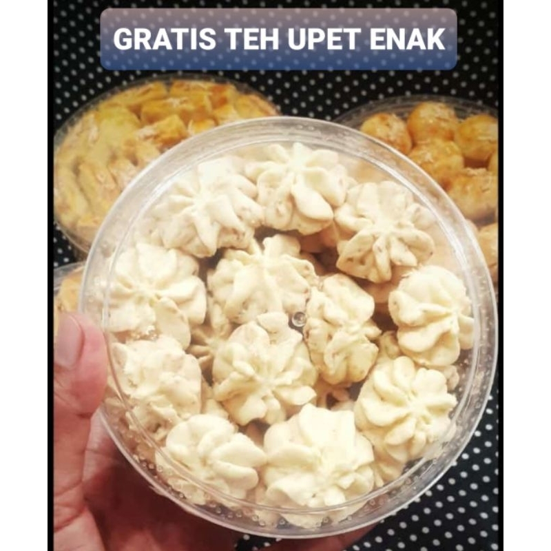 

Kue sagu keju ENAK GRATIS teh upet khas Cirebon