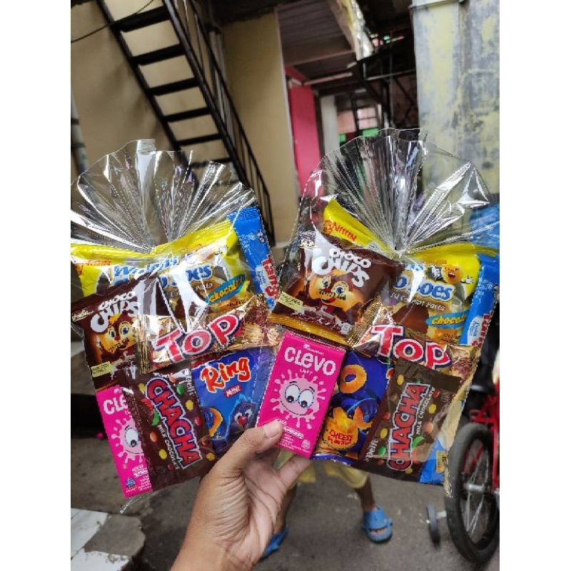 

Paket snack ultah / hampers / bingkisan ulang tahun murah