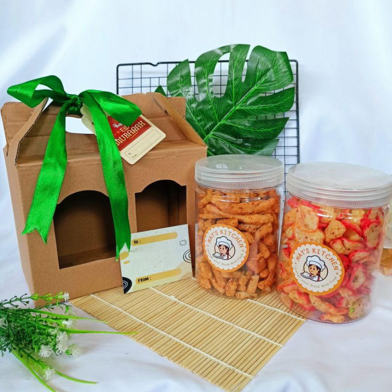 

Hampers Cemilan Kekinian Pedas,Paket Cemilan Pedas(Kado Unik Jajanan Viral)